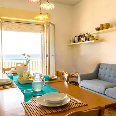 Sea Paradise - Il Mare Sotto La Finestra Apartment *